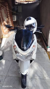 هوندا PCX • جيل اول • نظيف ١٠٠/٩٠
