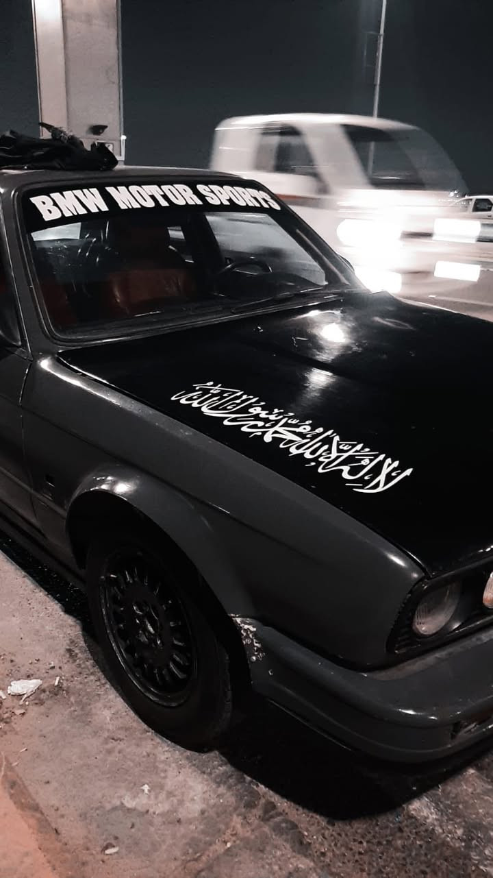 السلام عليكم بي ام زعره مديل ١٩٩٠
لون اسمنتي 
مكينه صقر ٢٨ 
كير جاترك 
غرفه ام 
ويل تو سايز 
رقم ديالى 
السياره يرادلها ترتيب
مصفرة غرامات 
تحويل ثاني يوم 
بيع او مراوس حسب اللقناعه 
مكاني بغداد الحسينيه 
سنويه لل 26 بس بعده ما صاقطه 
سعر 30 وبيهه مجال او مراوس حسب القناعة
الرقم *********** ما متواجد عل فيس خابرني و تدلل
