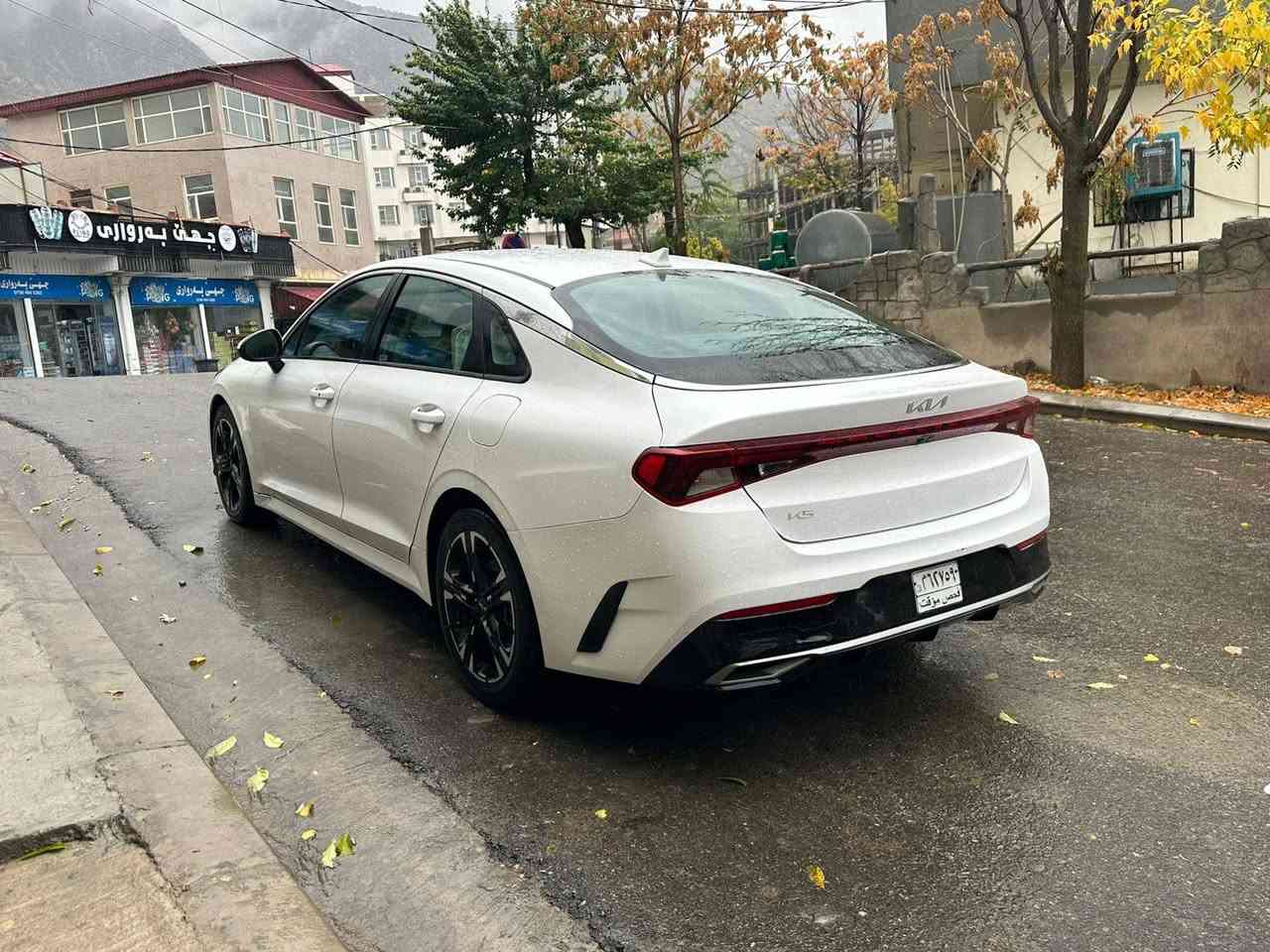 السلام عليكم للبيع K5 LXS 2023 صور الحادث مرفقة بالصور. (بدون رقم)  السعر163 وبيه مجال الاستفسار الاتصال على الرقم ***********
