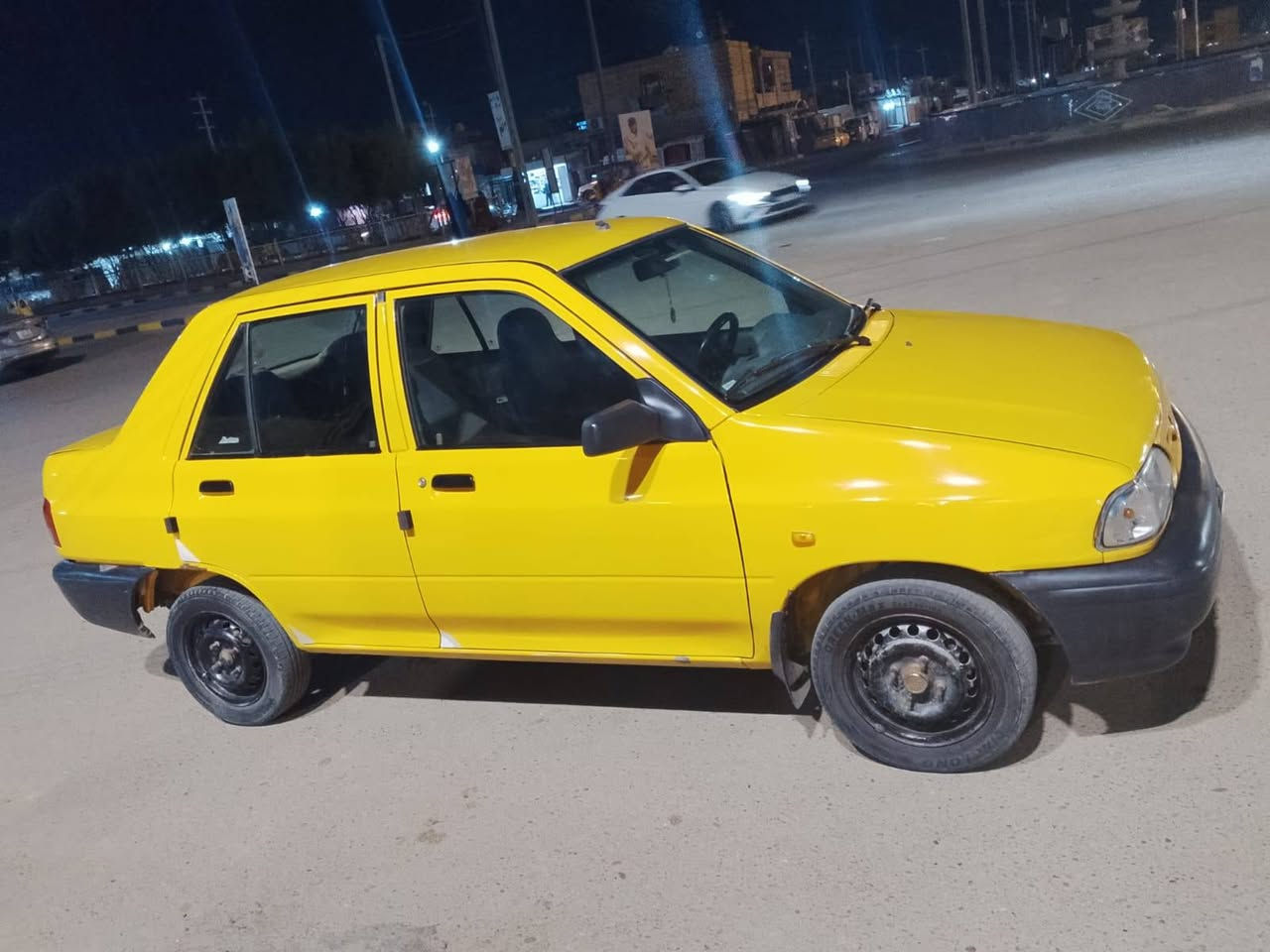 السلام عليكم سايبه  18يراني مكفوله كفاله عامه ماعده لبراكيت واحد بيهه شويه محرك وكير مكفوله لا يبخر ولا ينقص حداده جديده  كهربائيات كله شغاله تبريد وتدفه شغالات لسعر 48وبيهه مجال الاتصال ع رقم ***********//خط واتساب  مكان  ميسان (قلعة  صالح))
