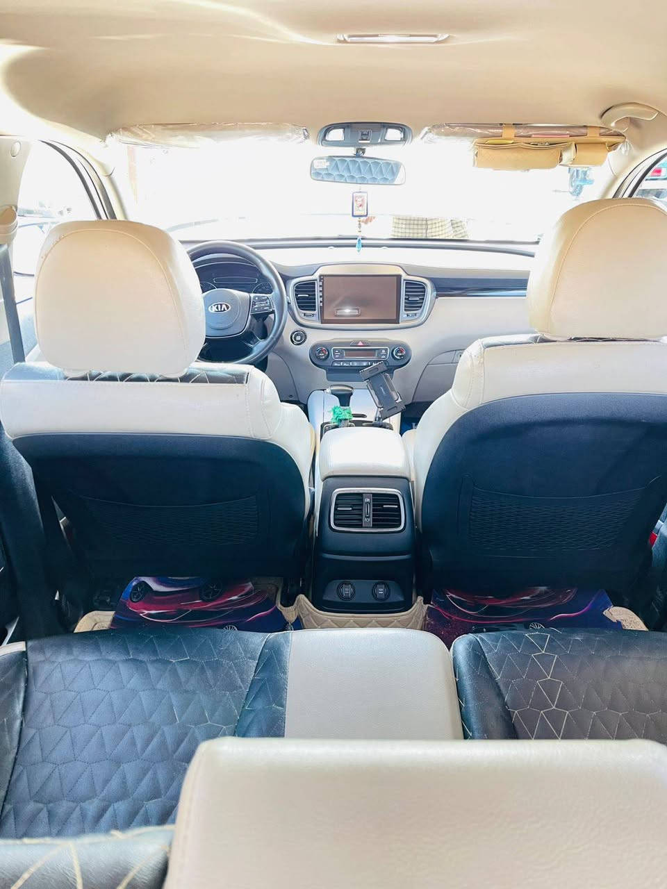 سلام عليكم سورنتو خليجي رقمها بغداد انكليزي مديل 20 فول بدون فتحه قماره ماشيه 70للستفسار الاتصال عله الرقم***********
