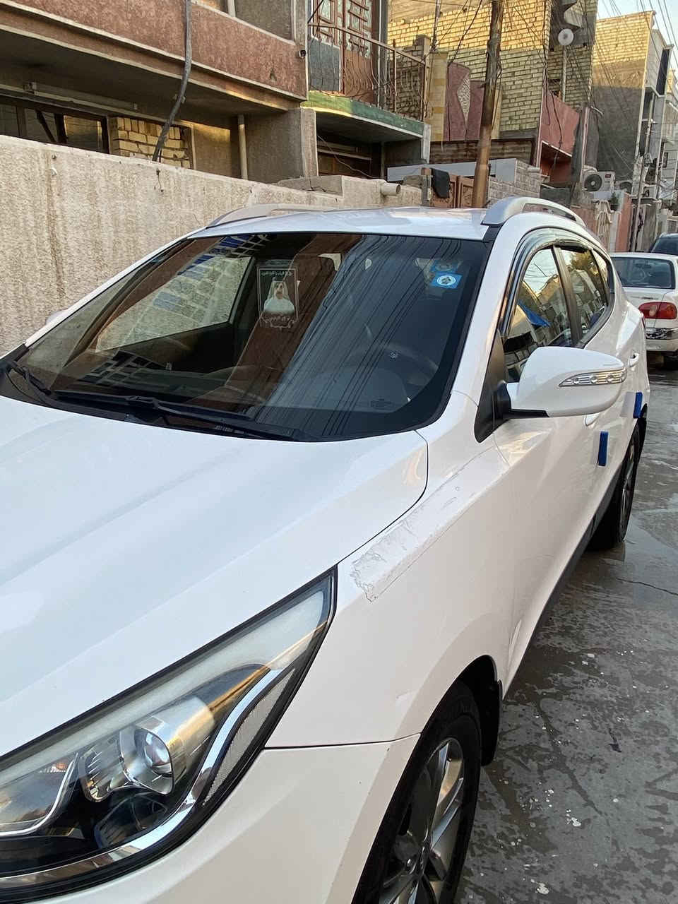 Tucson 2014 
خليجي / محرك 2000 
ماشية / 70 كم 
السيارة نظيفة شوية تعمير بالجاملغ الايمن وبالصندوك وبيها سونارين .
السيارة باسمي 
بغداد الشعب (***********)
