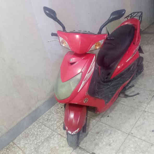 دراجه سكنس فحل ابلاديه كلها مختمه كفراتها اصليه نكره سلف هندر كهربائيات كلها شغاله اوراقها كامله السعر 550 العنوان الشعب التلفون ***********
