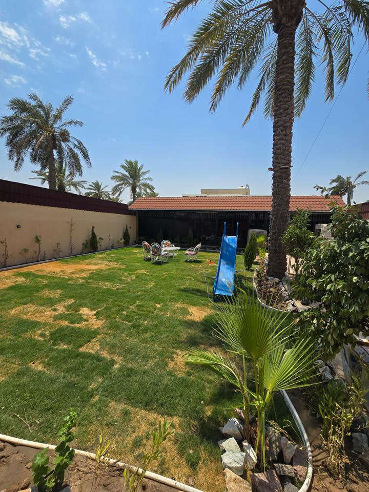 المزرعة موثقة بتطبيق اجرلي

يوفر لكم راحه تامة وخدمات متكاملة 

للعوائل والشباب 👨‍👩‍👦‍👦💁🏼‍♂️

الدورة بعيثة 

🔶كهرباء متوفرة على مدار 24 ساعة 

🔶صالة وغرفتان نوم مؤثثة ومكيفة 

🔸مطبخ مؤثث بالكامل ثلاجه وطباخ ومجهز بأواني الطبخ الضروريه

🔸مكان خارجي مخصص لشوي السمك والمشاوي 🍖 

🔶 جلسه خارجية جميلة وحدائق خضراء 

🔸صحيات متكامله شرقي وغربي 

🔸موقف خاص للسيارت 🚘🚖 

🔸مسبح كبير للكبار حار بارد 

🔸العاب للكبار منضدة  وفيشة
🔸انترنت 24 ساعه 4G

الحجز عوائل او شباب⛔️

الحجز المسبق ودفع نصف مبلغ الحجز عن طريق زين كاش 

العنوان:

بغداد دورة بعيثة 

للحجز الاتصال

***********

متوفر واتساب
