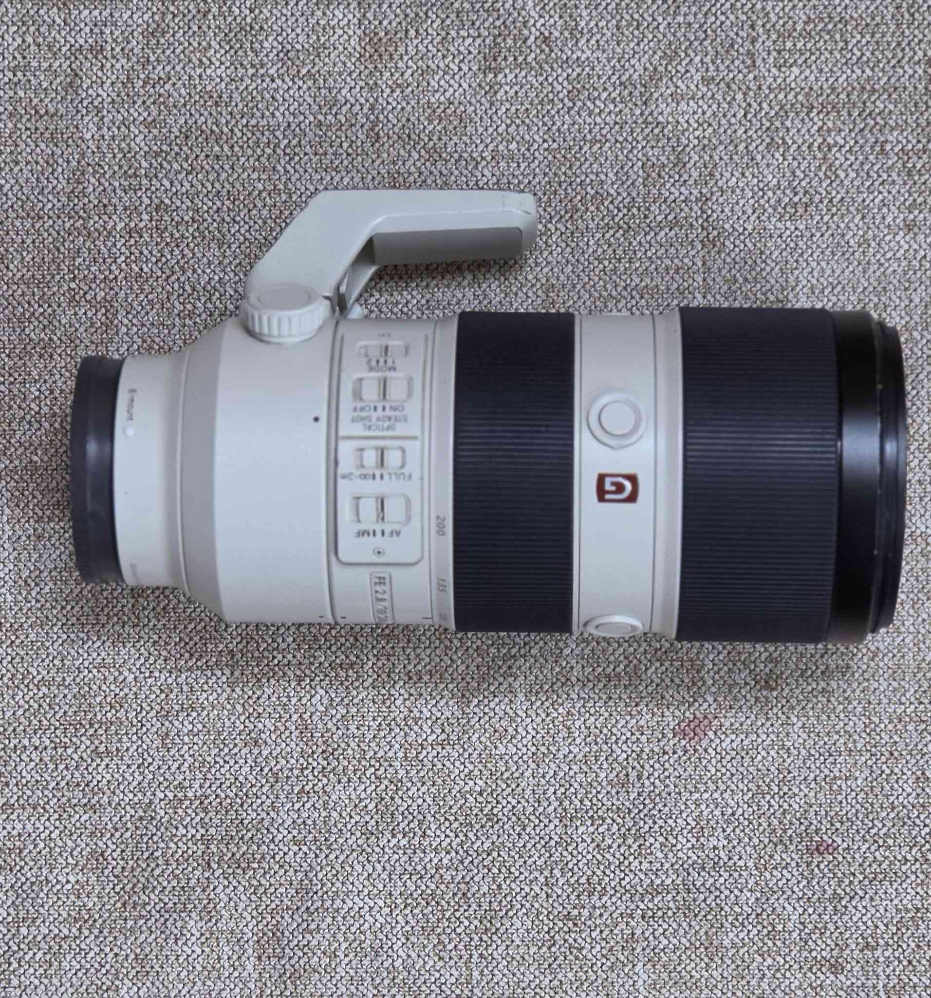 السلام عليكم 
عدسه سوني الجيل الأول 
70-200 f2.8
نسبه النظافة 90%
بدون غراض 
السعر مليون و ٨٠٠ الف 
مكاني بغداد شارع فلسطين 
للتواصل واتساب 
***********
