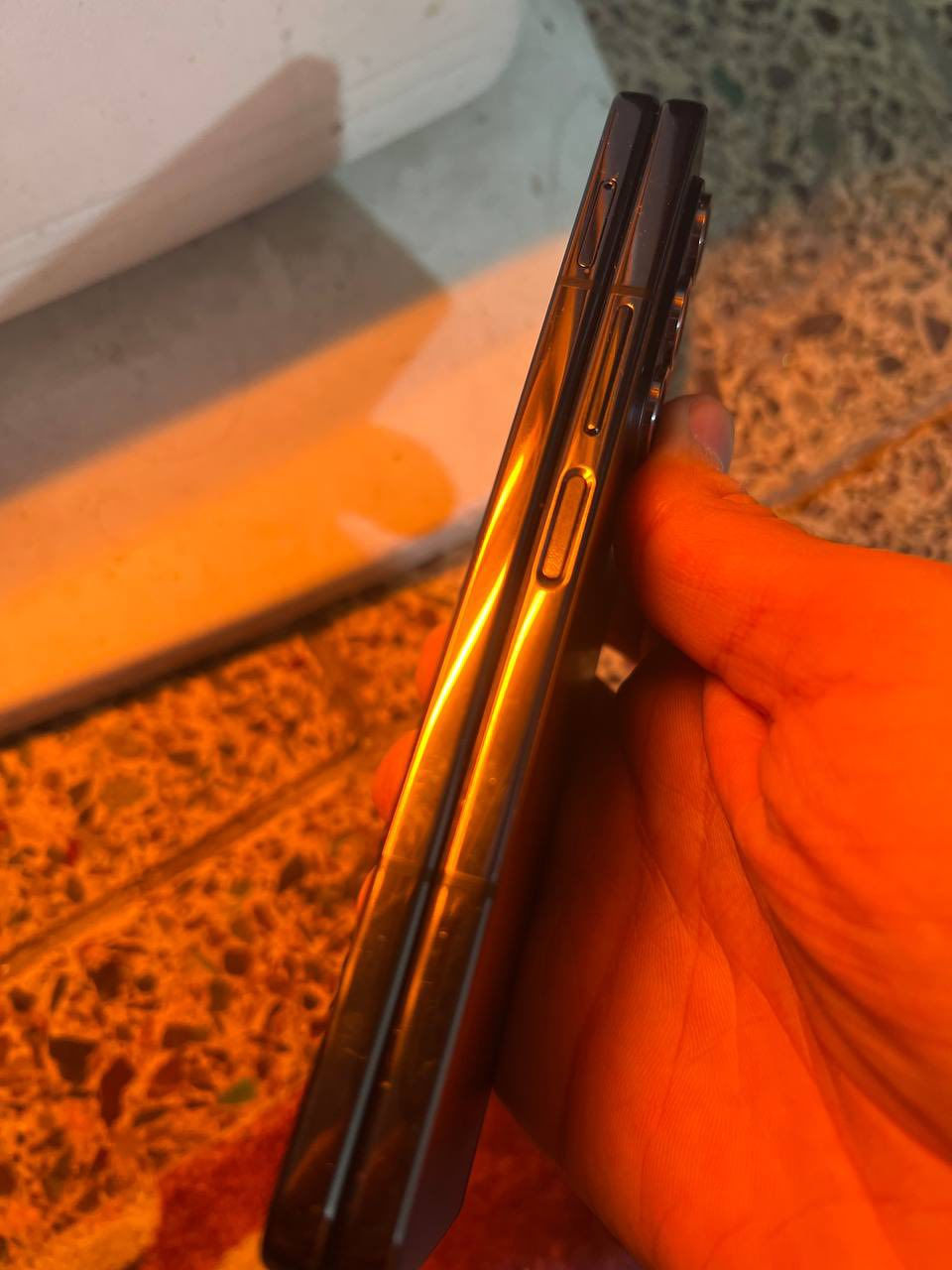 Galaxy Z Fold5
ذاكرة 256  العشوائية 12
دبل سيمكارت بصمة  الاصبع شغالة بصمة الوجه شغاله بس الشاشه الثانيه متشتغل وكع من ايدي ومشتغلت وشرق اوسط  السعر 250بي مجال بسيط 
المكان بغداد  
للتواصل خاص او 
***********
