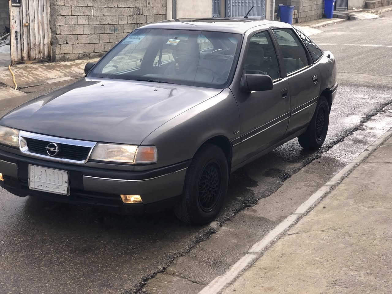 اوبل فكترا 20 
السيارة جاهزة من كل شي 
منضومة تبريد بيها 
اطخم تابرات جديد 
صدر جديد 
شرط كير ومكينة 
كهربائيات كلها شغالة 
سستم سماعات جديد 
شرط التحويل 
سعرها ٤٠ ورقة 
مكان السيارة موصل / كوير ، مخمور 
  
***********
