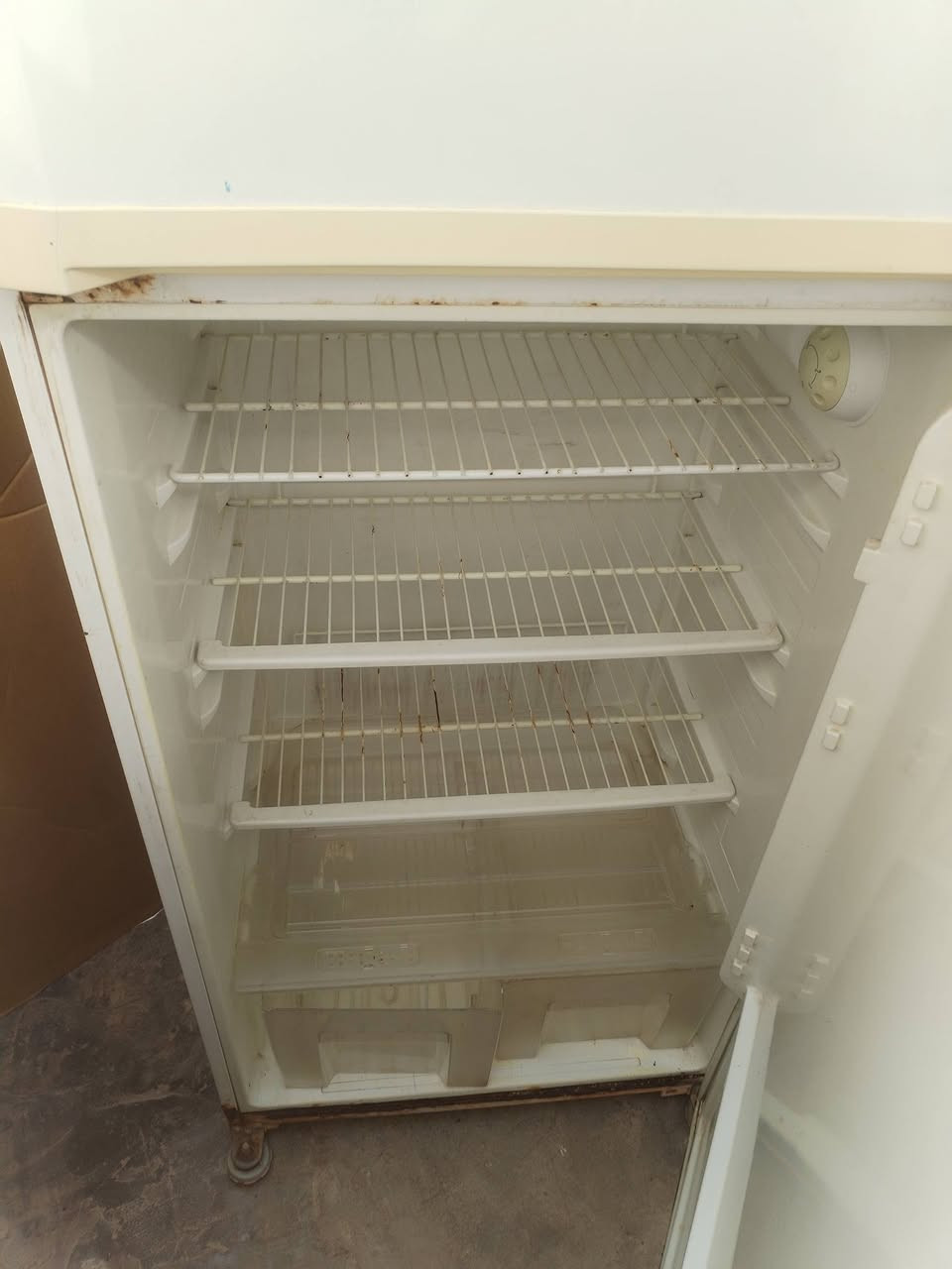 سلام عليكم ثلاجه البيع شرط الثلاج المكان كركوك واحد حزيران السعر 75وبيه مجال ***********
