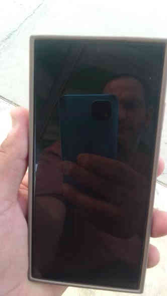 اس الترا 24     ذاكرة 256   هذا رقمي للتواصل ***********
