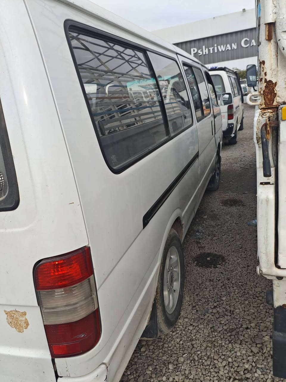 سلام عليكم لبيع فتون جنبي موديل  2013
سياره مكوفله من كلشي مكان ديالى *********** سعر 80بي مجال
