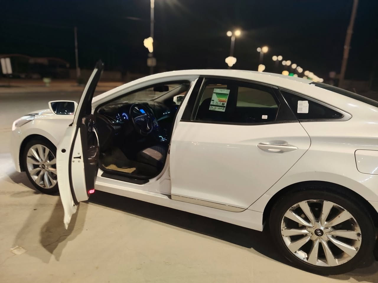 يا الله
السلام عليكم
ازيرا 2012 خليجي 6 سلندر
رقم اربيل دولي بأسمي
هزه وسنويه جدد قبل كم يوم 
السياره مكفوله كفالة عامه
كير ومكينة كفالة
تبريد ثلج تخم تاير حداديه جديده
سياره حلوه وجاهزه للأخير وبعد احلى من الصور
السعر 118 وبيه مجال بسيط 
مكان السياره بابل ناحية الطليعه
***********
***********
