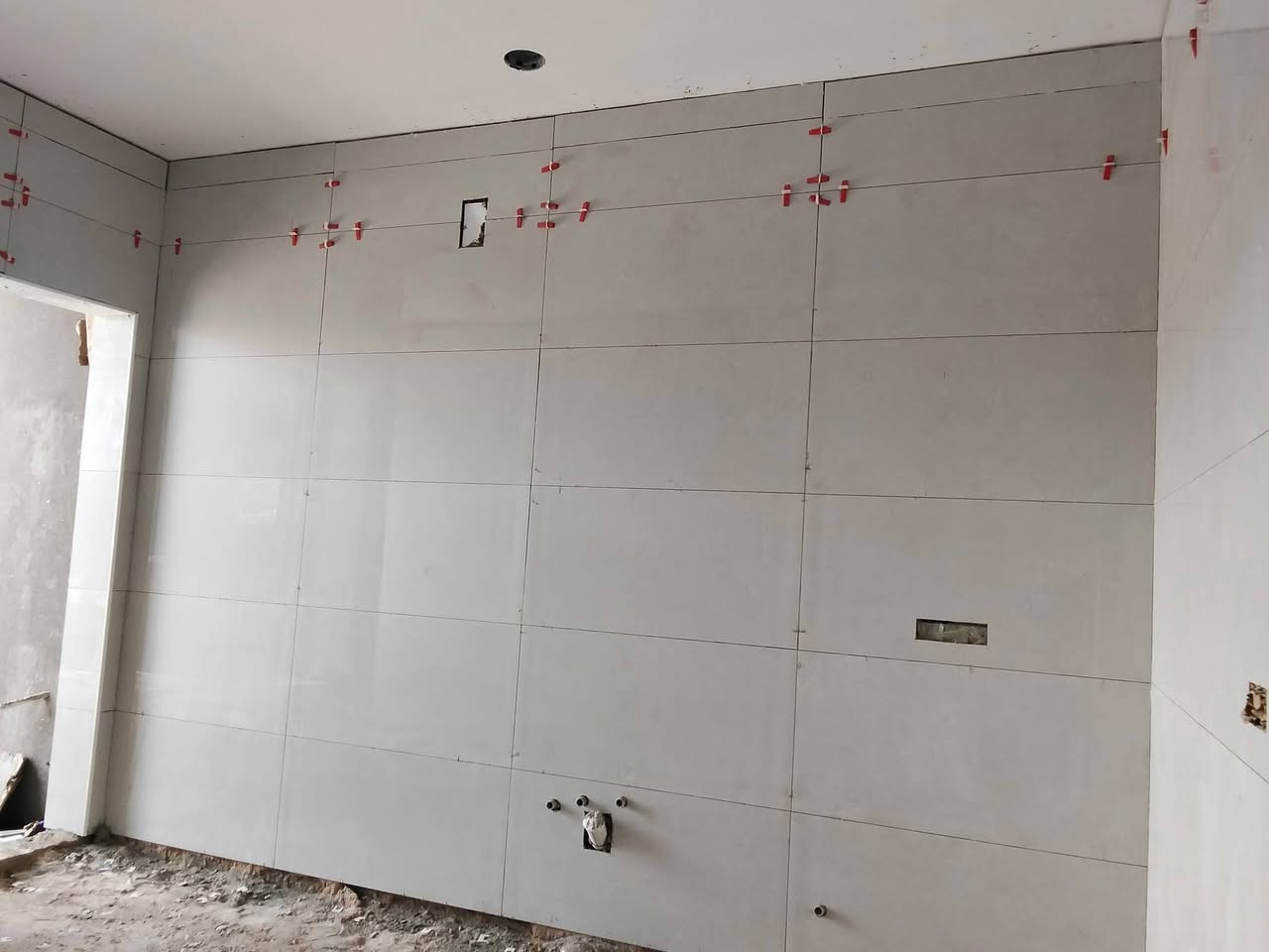 خلفه سيراميك ارضي وجداري شغل درجه اولى والشغل ايراني شغل تتريس ومتفرغين حاليا ***********///
