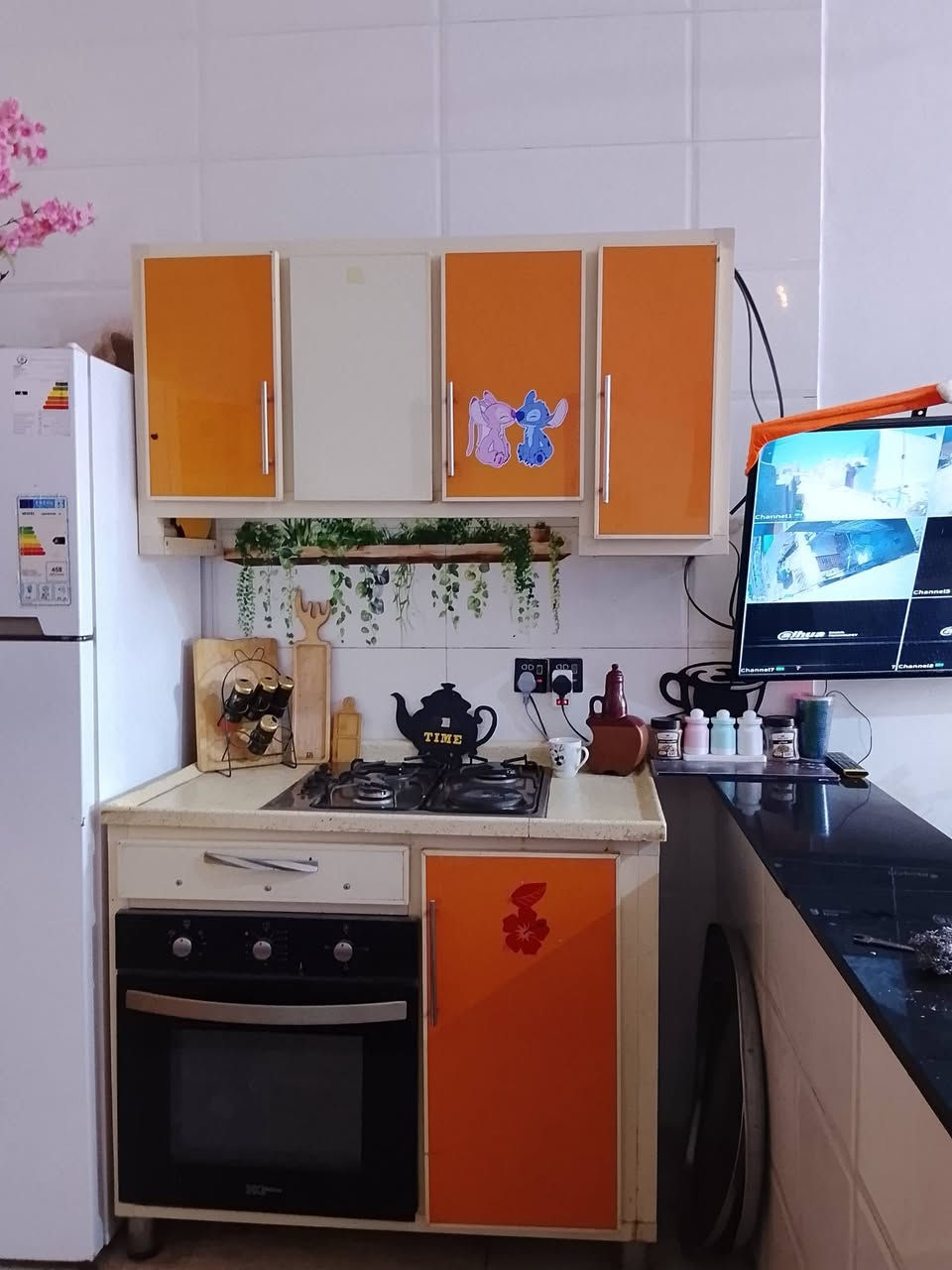 كاونتر حرف ايل مع طباخ والاوفن السعر 650 وبي مجال 5امتار كله مرمر  والميز طعام75


**إذا كنت صاحب هذا الإعلان وتريد حذفه لأي سبب، رجاءا أرسل رسالة إلى الدعم الفني**