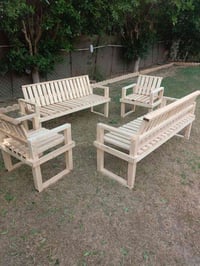 قنفات وكراسي • تحتاج صبغ • مكاني كوت