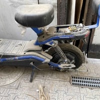 دراجة شحن نوع HIS ٤بطاريات كبار دبل دراجة بيهة عطل متمشي بس تشتغل لايت...