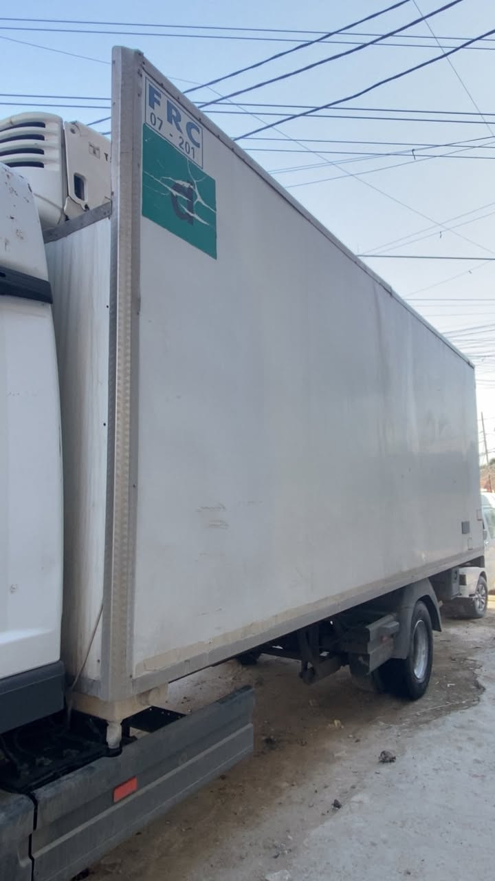 سلام عليكم براد اتيكو للبيع  طول 6 وربع جهاز ثرموكنك ts300 سمك البراد 7 ومغلف سندويج من الداخل سمك 6


**إذا كنت صاحب هذا الإعلان وتريد حذفه لأي سبب، رجاءا أرسل رسالة إلى الدعم الفني**