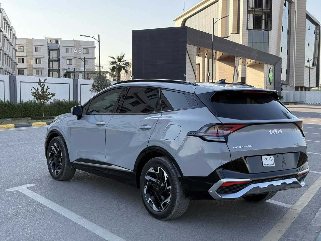 السلام عليكم سبورتج فول ابرستيج2025
تبديل >جاملغين و بنيد 
حره بسمي بدون ارقام بيه رقم فحص مؤقت
ماشيه> 19 ميل
مواصفات >كشنات تتفئه تبريد + كشنات خزن+ 2كشنات كهرباء ⚡️ + شاحن لاسلكيه + نضام ترحيب + تشغيل عن بعد + 5 كامرات+ كامرات محيطيه + بنرامه + حساسات امامي خلفي + صندوك كهرباء ⚡️ + بعد هواي مواصفات ما ذاكرهن >
السعر (168)
العنوان بغداد الزعفرانيه
الاتصال ***********
