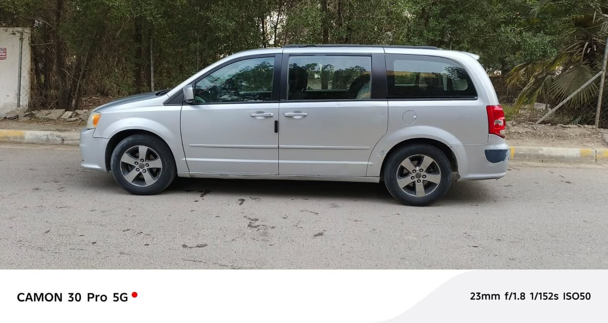 السلام عليكم دوج كرفان موديل 2012 فول مواصفات شواصي مكفولة السيارة جاهزة من كل النواحي صدر محرك تبريد كير بيه صبغ تقريبا حزام وشوية من القمارة بيه سونار جديد رقم بغداد الجديد سعره 105 مكاني شارع فلسطين قرب ساحة بيروت ھ*********** بي وتس
