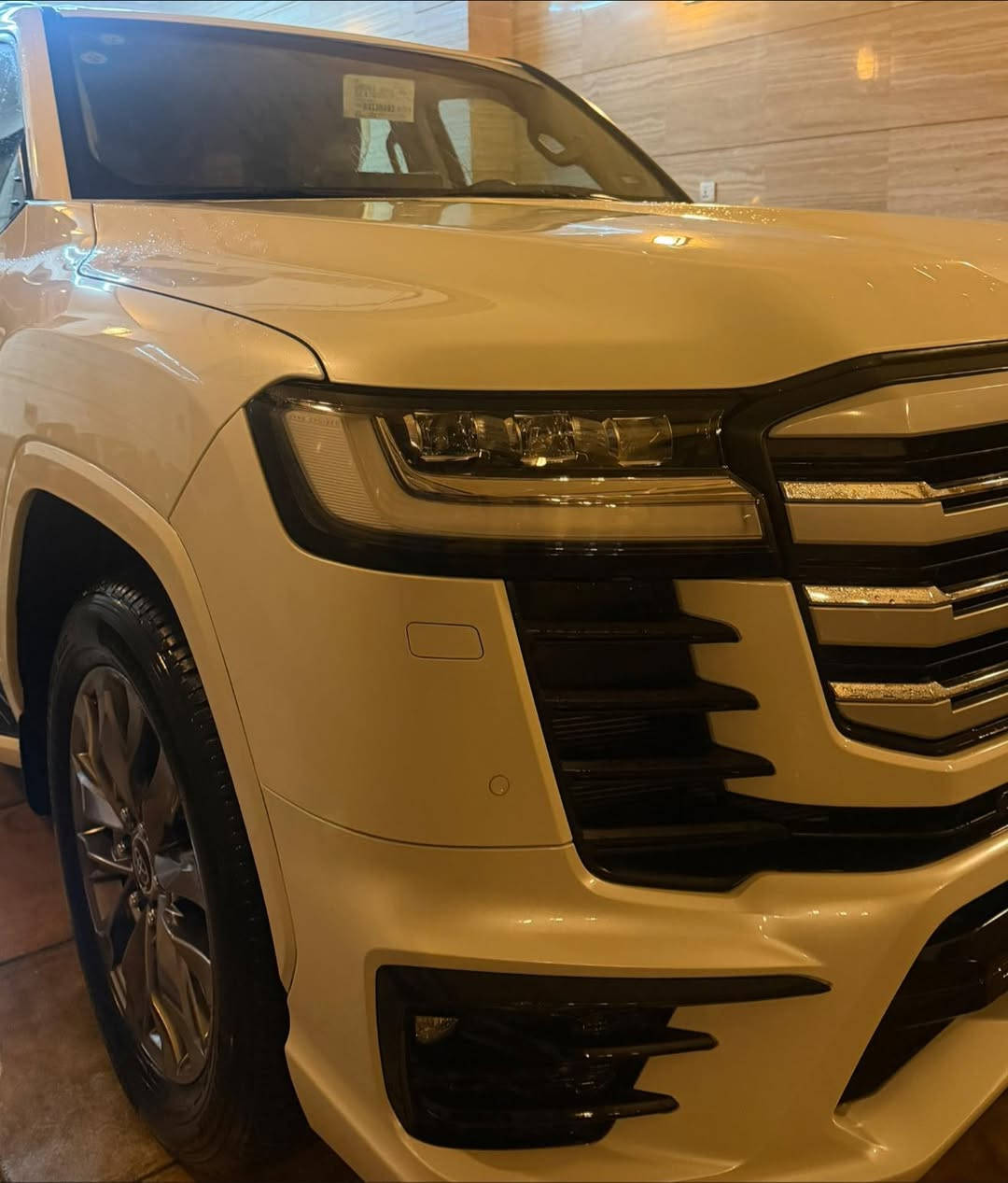 السلام عليكم للبيع 🌹🌹
تيوتا لاندكروز 
 
‭3.5L Twin-TurboVX

لاندكروز مديل 2024شركة ساز  

ضمان شركه 4 سنوات
لوحات بغداد

ماشي 4500

فول  مواصفات 
كشنات امامي وخلفي
كهربائي 
كشن ميموري 

رادار امامي 

صندوق كهربائي 

كامره أمامي خلفي 

شاشه جبير 

مكان السياره بغداد 
👈👈👈80500$👉👉👉
السعر 👆🏻👆🏻👆🏻
‭0774 103 8529‬
