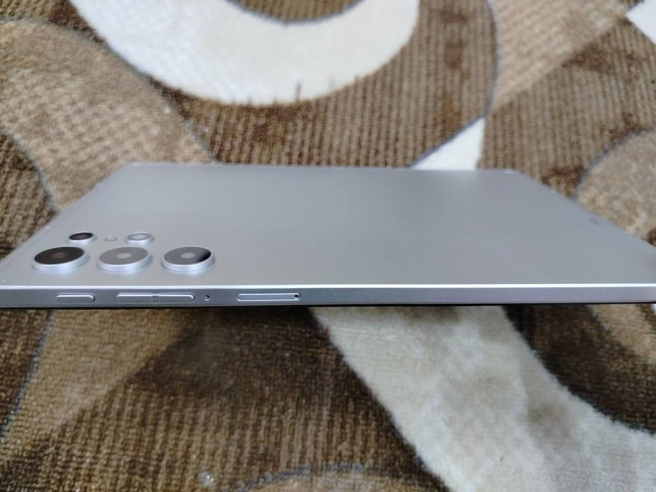 تاب جديد وياه ماوس وكيبورد وقلم وشاحنتة الا صليةمال دراسة والعب البيع السعر 180الشراي يراسلني خاص مكاني ميسان قضا المجر الكبير حي الروضه وهاذ رقمي ***********موجود واتساب
