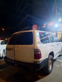 لاندكروزر • ٢٠٠٤ • بدون لوحات