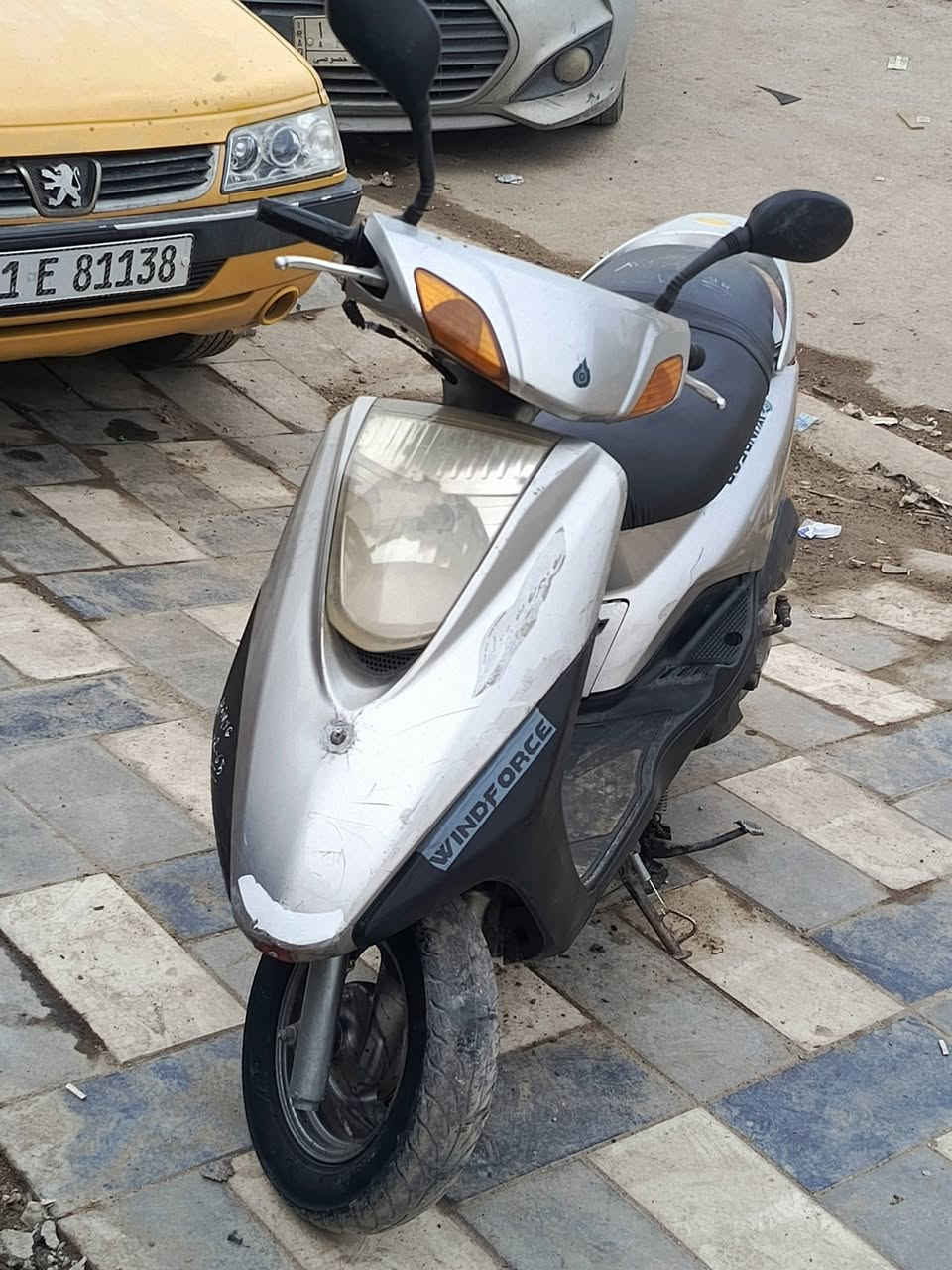 السلام عليكم دراجه بريز نظيفه جيب وياك بيتر وتعال اذا تريد نعومه شلعه معدل سعرها 500,000 وبيها مجال حق الجيه وانا خادم ***********
