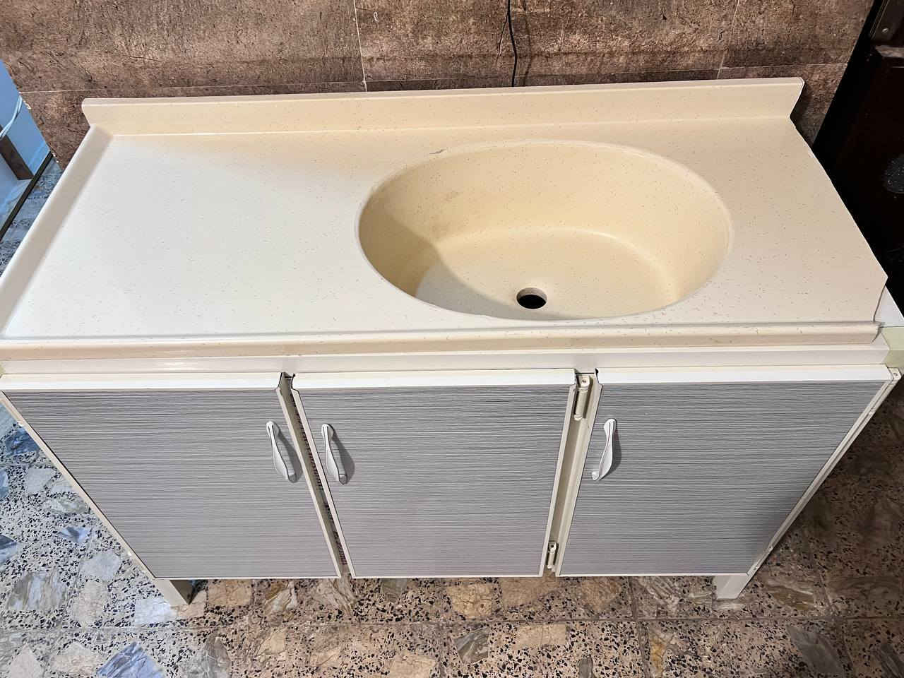 للبيع كاونتر ثلاث قطع مرمر بي  ثلمه بسيطه بلمرمر مال سنك بغداد مدينة الصدر


**إذا كنت صاحب هذا الإعلان وتريد حذفه لأي سبب، رجاءا أرسل رسالة إلى الدعم الفني**