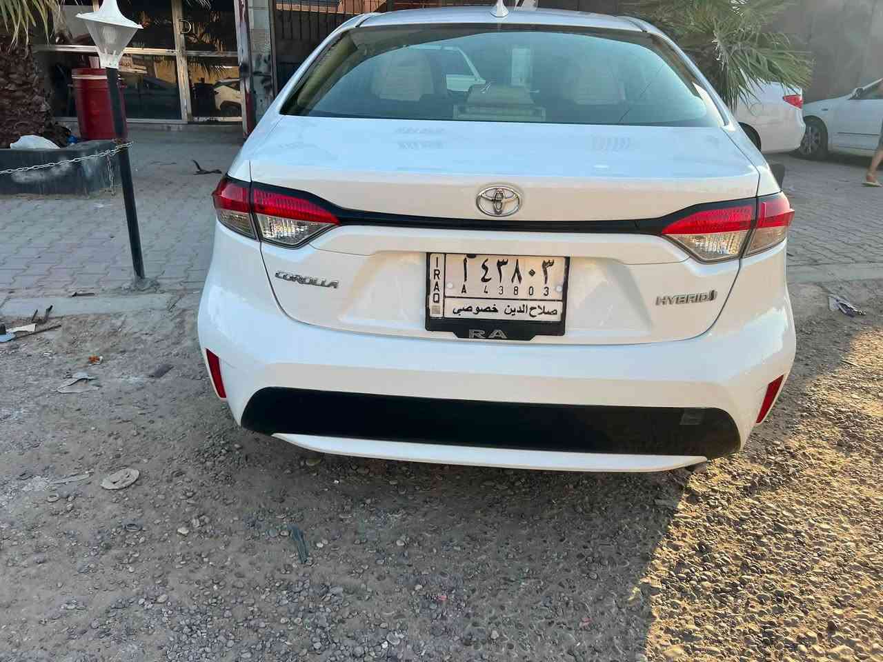 كورلا موديل عشرين هايبرد محرك 1800ليهاقطعتين رش وتلاثه تبديل بدون دواخل وبيها بين البابين رش بصيط***********
