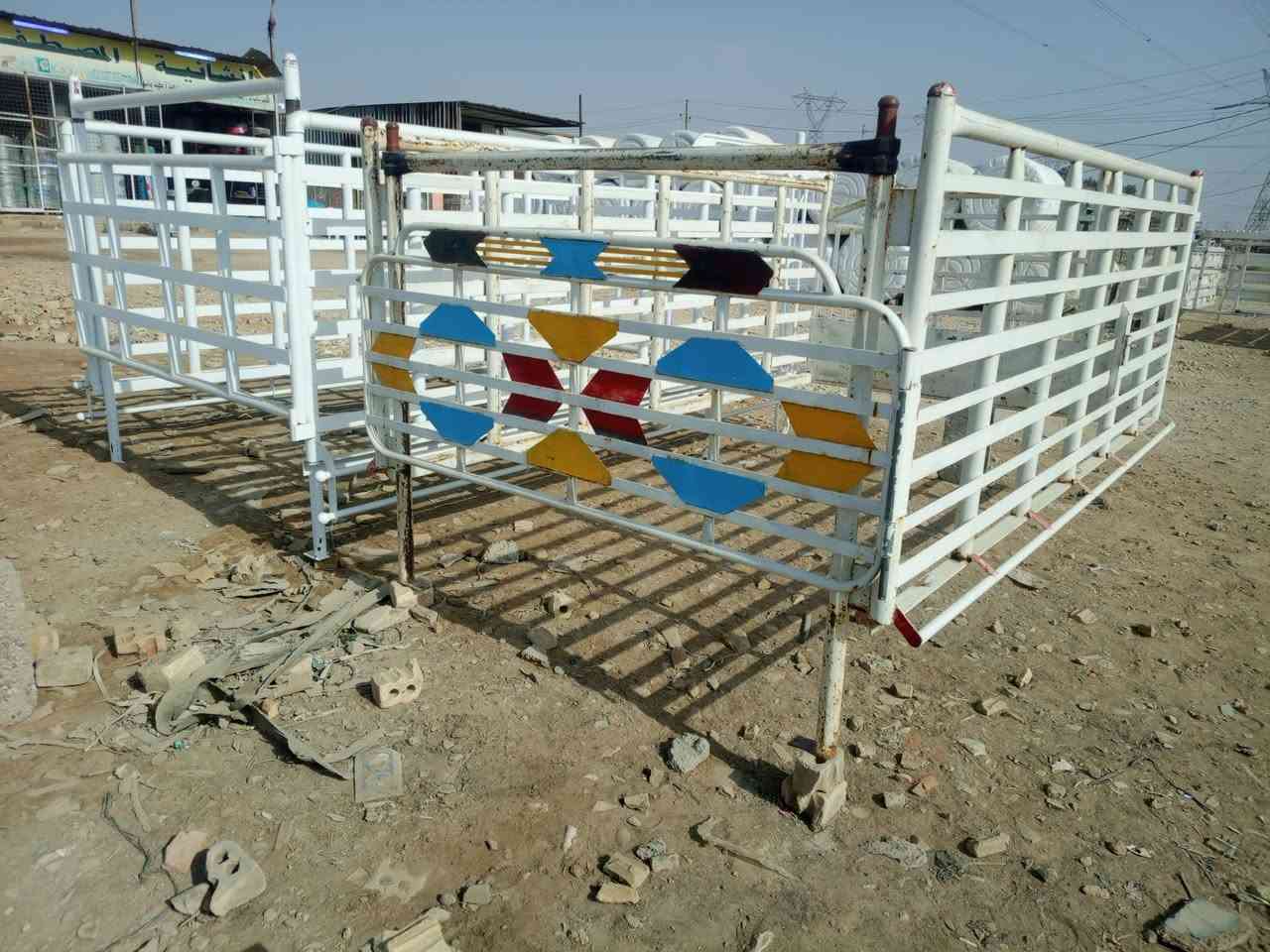 السلام عليكم اخوان لبيع محجر كيه نثيه حديد 2ملم مكان بغداد تقاطع نهروان ***********
