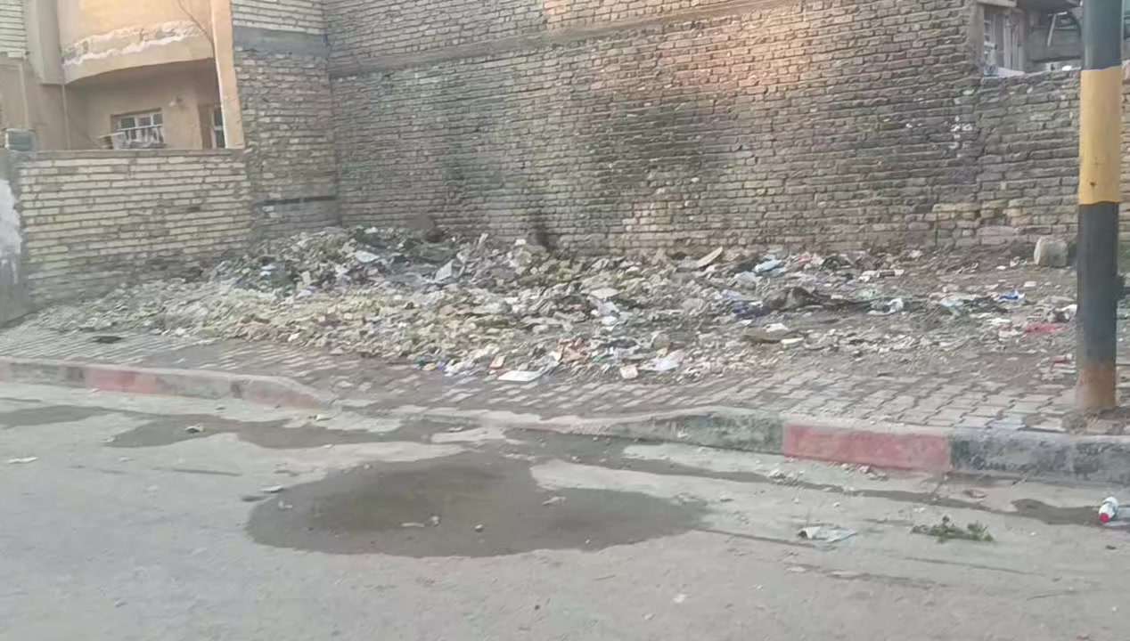 السلام عليكم قطعة ارض ركن للبيع المساحة 50 متر بل سند واقع حال اكثر من 50 متر العنوان ال 3000 قرب مدرسه صقر القريش

*********** التواص
