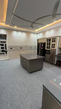 طابق ارضي للايجار حي المتنبي غرفتين نوم صاله ستقبال للضيوف 07884320149