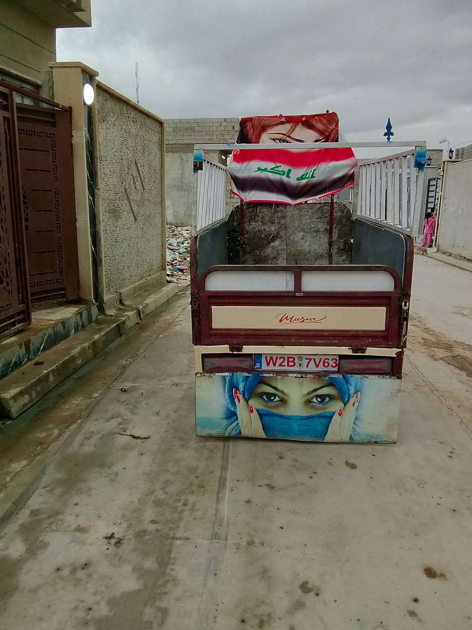 السلام عليكم ستوته موديل واحد وعشرين ومحرك خمسه وعشرين وشرط ما مفتوح العنوان الأيمن العبور السعر مليون 400/ ***********
