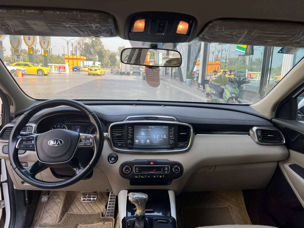 سورنتو 2020 خليجي ضمان الدولية 6سلندر
رقم بغداد 
كفاله عامه من صبغ وتبديل والبارد والفتح  (فقط الدعاميه الاماميه بيها شبرين بصف الرقم على كده فقط) عندي بيها سونارين راسلني واتساب ادزلك
كير 8 نمر 
7 راكب حساس امامي خلفي 
كشنات كهربائية تبريد ثلج 3 قطع تخم تاير جديد حدايه على وضع الشركه جديده جدا علامة سورنتو بالدوسة
اشاير ترحيب لايت لد عدسات زنون 
صندوق كهربائي مري شفط اشاير بالمري
 اناره لد لايت عدسات زنون علامه سورنتو اشارة ترحيب كتلوكات كامله
نظام GBS اريل نفكيشن شاحن لاسلكي 
شاشه كبيره كامرا دواره
بصمات اثنين أصلي بصمة ابواب واصندوق

مكاني بغداد.   ماشيه 81 الف
 للاتصال *********** واتساب واتصال عادي
رقم صاحب سيارة ***********
