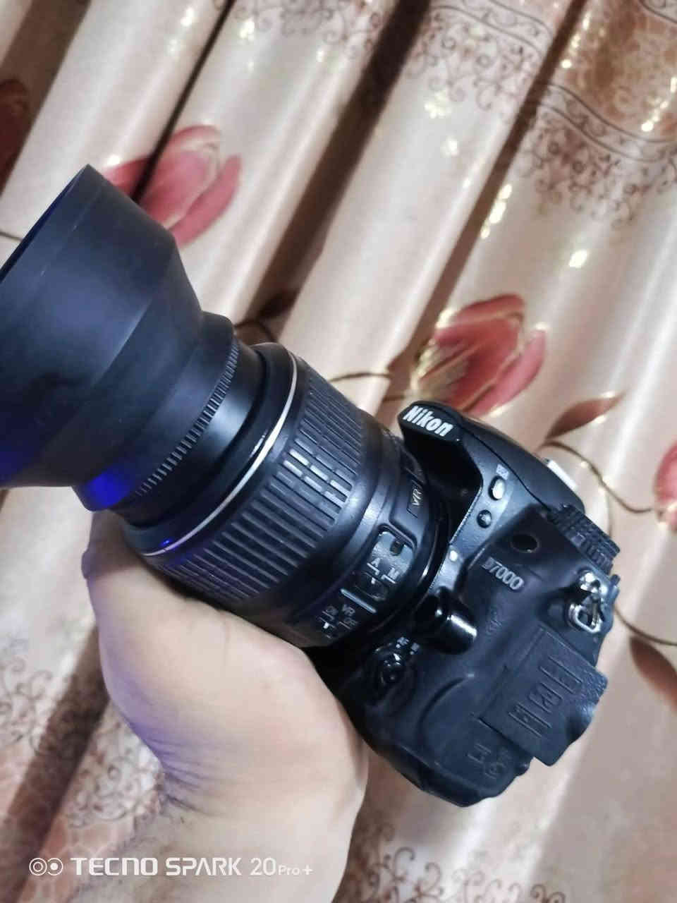 نيكون D7000
يجي وياها

رام اصلي 

عدستها الاصليه نيكون 55-18

واير الاصلي 

وشاحنه

وبطاريتها الاصليه 

المكان . البصره 

السعر . 360 قفل من الاخير

للاستفسار الاتصال على رقم ***********
