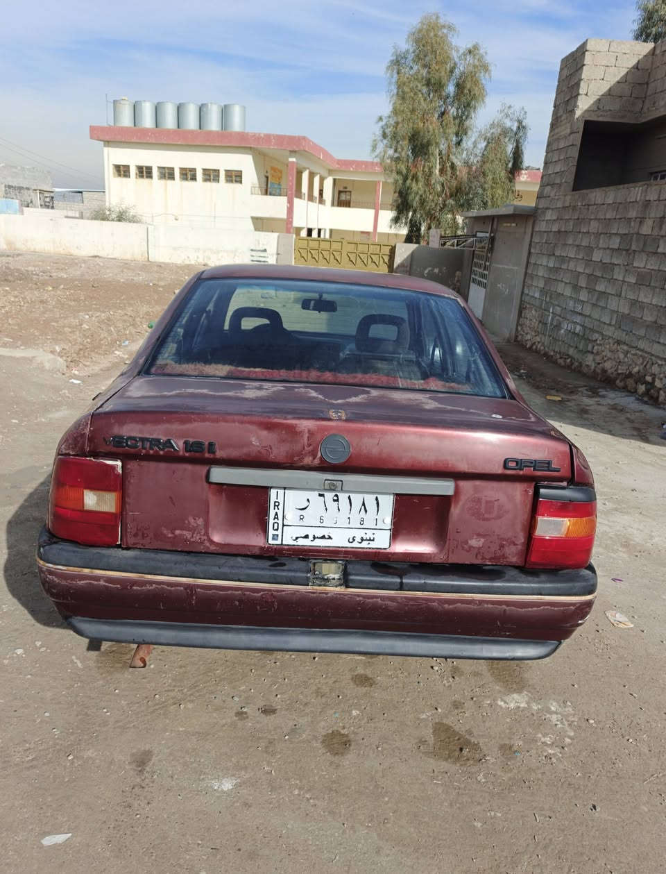 فكترا
حجم 16 موديل 92
كير ومحرك شرط 
سنويه عضم 
رقم الماني 
صبغ داير واحد 
السعر 35
رقم الموبايل 
***********
