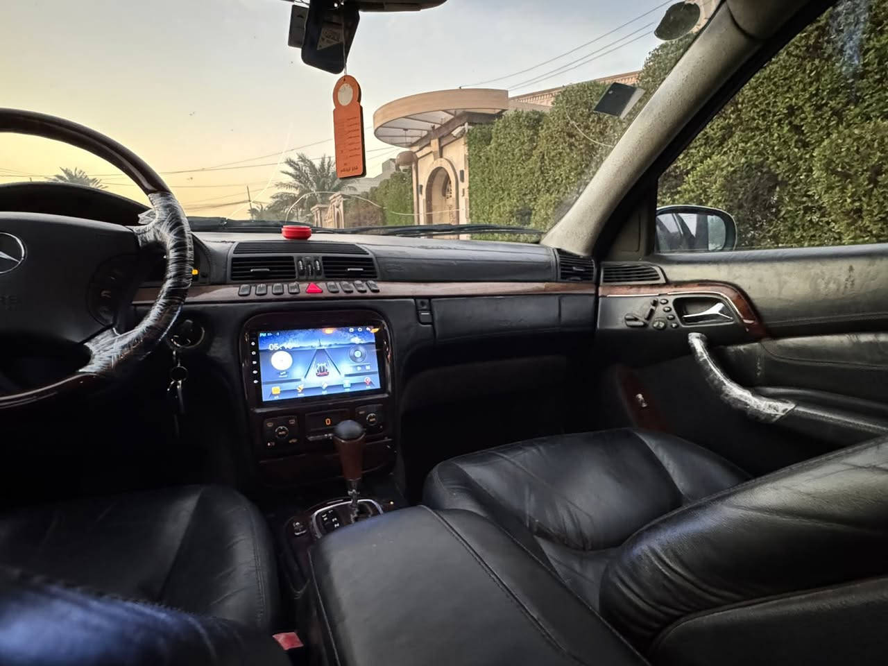 سلام عليكم مارسيدس غواص S رقم بغداد سنويه 2028 تحويل ثاني يوم فول للأخير  فتحه سقف بردات شغاله تحكم ستيرن ويل كب تانك  تحكم اناره بلاد كشنات جلد كهرباء تدفئه تبريد صدر جديد مري قلاب بعد بيها هواي مواصفات بعد سياره ترايك مال زيرو السعر ٨٥  عنوان بغداد بلديات ***********                    ***********
