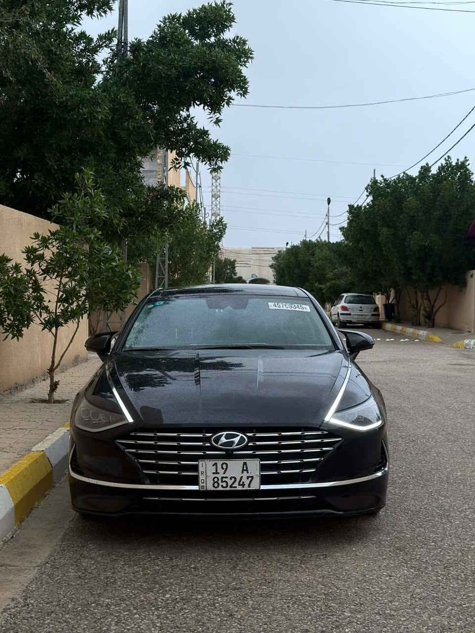 سلام عليكم  سوناتا ٢٠٢٣ وارد امريكي فول مواصفات يعني شنو الي بالك موجود بيه  ماشيه ٤٣ الف لون بذنجاني حادث بابين فقط مبدلات نفس لون وارد امريكي والي يحب صوره عندي مال الحادث سياره وضع الشركة كلش نضيفه السعر ١٩٠ وبيه مجال للشراء ***********

