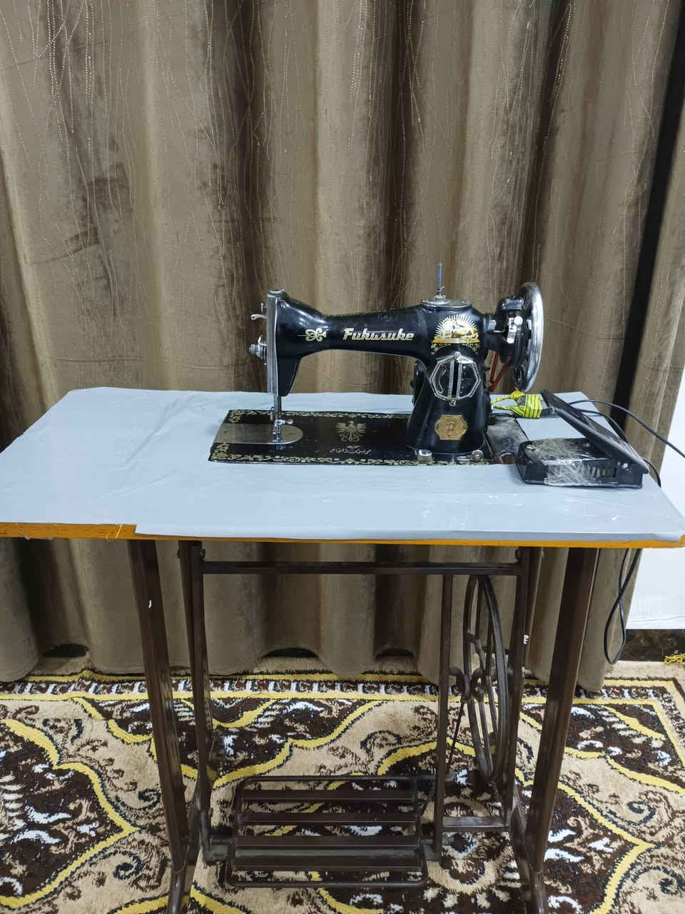 سلام عليكم مكينه فراشه باب اول نظيفه كلش استعمال قليل مال بيت السعر خاص ***********
واتساب
