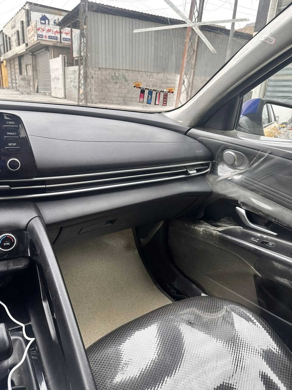 سلام عليكم نترا للبيع موديل 2021/موصفات بصمه /سايدر بريك بصمه/رادات  كل سياره /باقي الموصفات معروفه/السعر 135/صور حادث مرفقه ويه الصور مكان بغداد/***********
