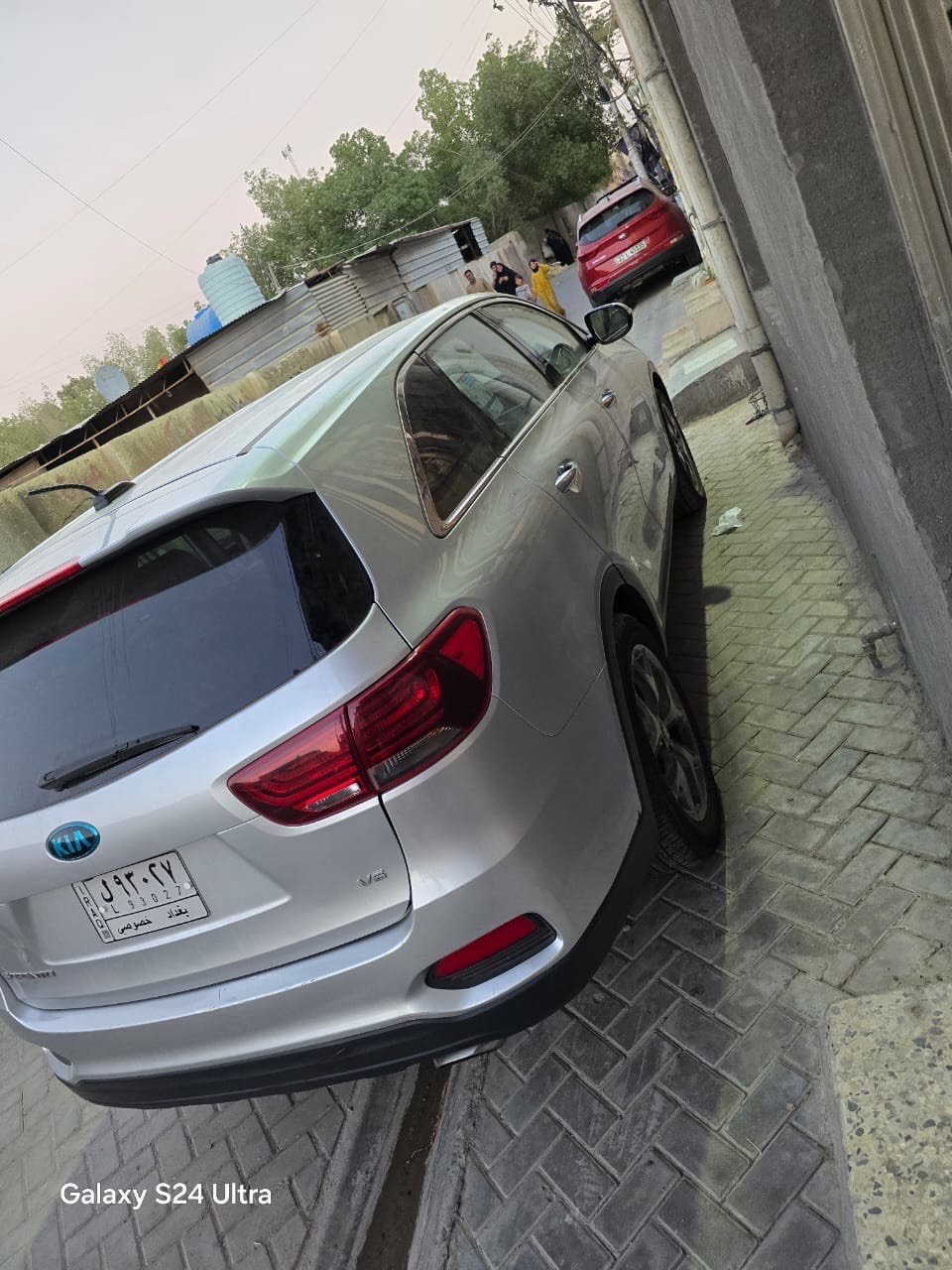 ادثهة بسيط كما موضح بالسونار لاتبديل ولا صبغ مكينة ٦ سلندر ٧ راكب سورنتو ٢٠ امريكي حالعنوان بغداد