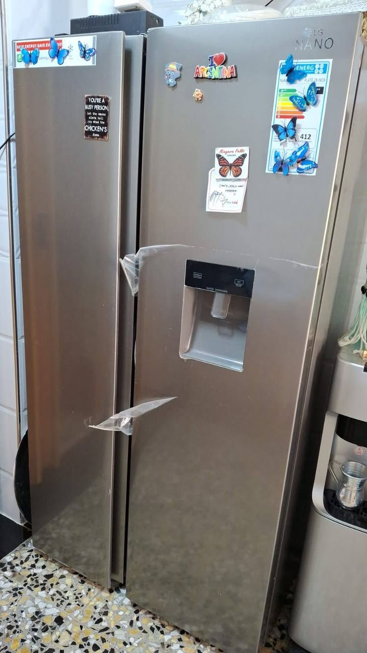 ثلاجه ومجمده نوع LG اخت الجديده مستخدمه جدا جدا قليل بعدها بالنايلون اخذتها بمليون و50 دابيعها ب 850


**إذا كنت صاحب هذا الإعلان وتريد حذفه لأي سبب، رجاءا أرسل رسالة إلى الدعم الفني**