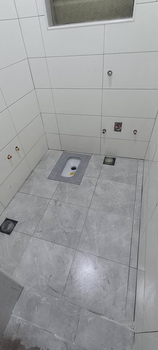 خلفه سيراميك متفرغ لشغل شرط شغل درجه اولى نضافه العمل والتزام نشتغل الترميم وكافة نواع رفوف جاهزه بورسلين جداري اوضي
‏‪0786 783 9099‬‏ ب واتساب
