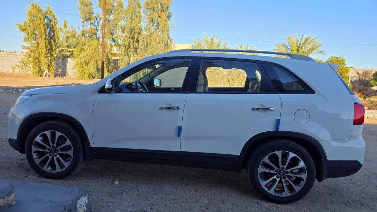 من رخصت الادمن سلام عليكم للبيع اومراوس[ اوبتمه كورله النترا] سورنتو 2014خليجي كويتي ٦سلندر فول مواصفات عده فتحه بصمه تشغيل بصمه أبواب كشنات جلد كشن كهرباء اشايربالمري مري شفط ٧راكب ٣قطع تبريد تحكم استيرن شاشه كامره بلاد حساس خلفي أمامي لدنهاري ترحيب عند الاقتراب ترحيب بدوسات اوباقي المواصفات معروفه السياره مكفوله كفاله عامه عده بارد قليل بالباب اوسحب كرت محرك كيركفاله من فتح  السعر ١٨٥اوبيه مجال للشراي الاستفسار *********** مكان السياره الرمادي ٥كيلو
