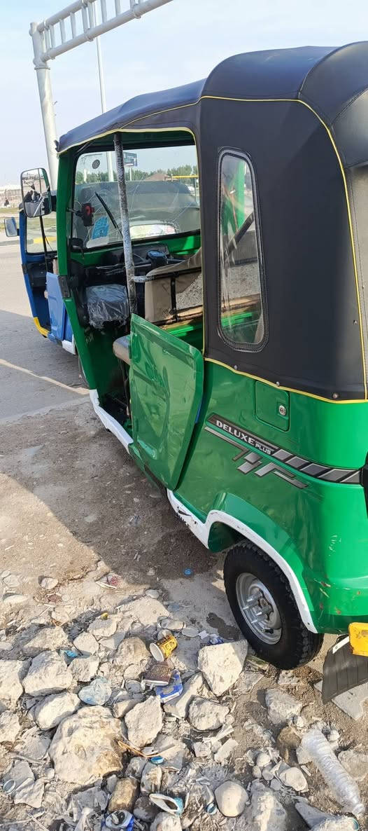 سلام عليكم ورحمه الله وبركاته
تيك توك 21 تي في اس للبيع كفاله عامه رقمه سنويه بصره 

حلوه وجاهزه مسجله 22 سنويه تقرا السعر ب 7400 وبيها مجال للطيبين بصره حيانيه 60 قرب جامع سيد نعمه 

رجاء رجاء اللي ما يشتري بيعلق ***********
