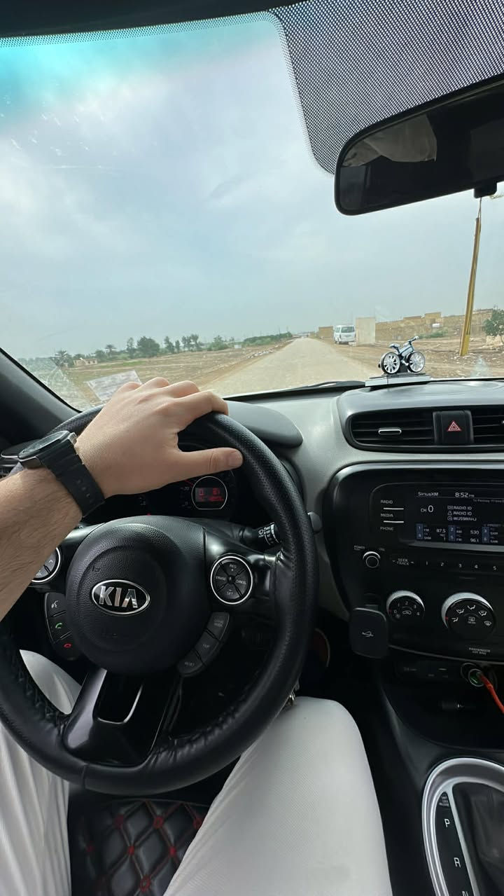 كيا صول موديل ٢٠١٧ جاهزه من كلشي
وارد امريكي حادثه جاملغ امامي بدون دواخل
السونار موجود 
مكينه ١٦٠٠  ماشيه ٦٠ الف 
رقم بغداد انكليزي بأسمي
هزه جديده ٢٠٢٦ 
السعر ١٢٥ وقابل لتفاوض
للأستفسار ***********
ملاحضه  لسياره جاهزه وجديده كبل تحرك 
ماتصرف عليه دينار
