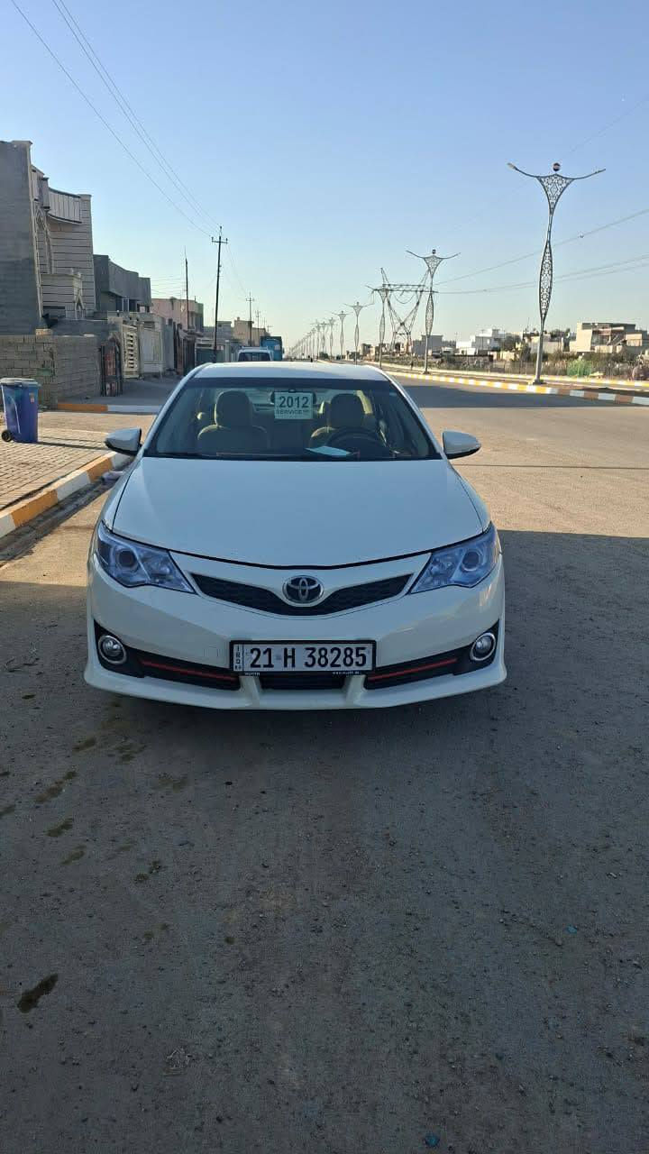 تويوتا كامري موديل 2012 وارد خليجي موصفات se
كامرة  حساس خلفي لايت عدسة ليد داخلي شاشة تحكمات ستيرن  اشاير مري كشن كهرباء داخل لونين صاج دبل كير اوتو وعادي كشنات جلد  فول عد ى السلايت سيارة بسمي تحويل مباشر ماشية ١٧٠ الف ضررها نص جامرلغ امامي صبغ ومكان تعديل بارد بل جامرغ الأمامي كير كفالة محرك مفتوح بدون صوت ولا بخار ولا تنقيص بشرط كفالة سعرها 140 بيها مجال بصيط 
عنوان طوز خورماتو 
الاستفسار *********** بنجوين, السليمانية
