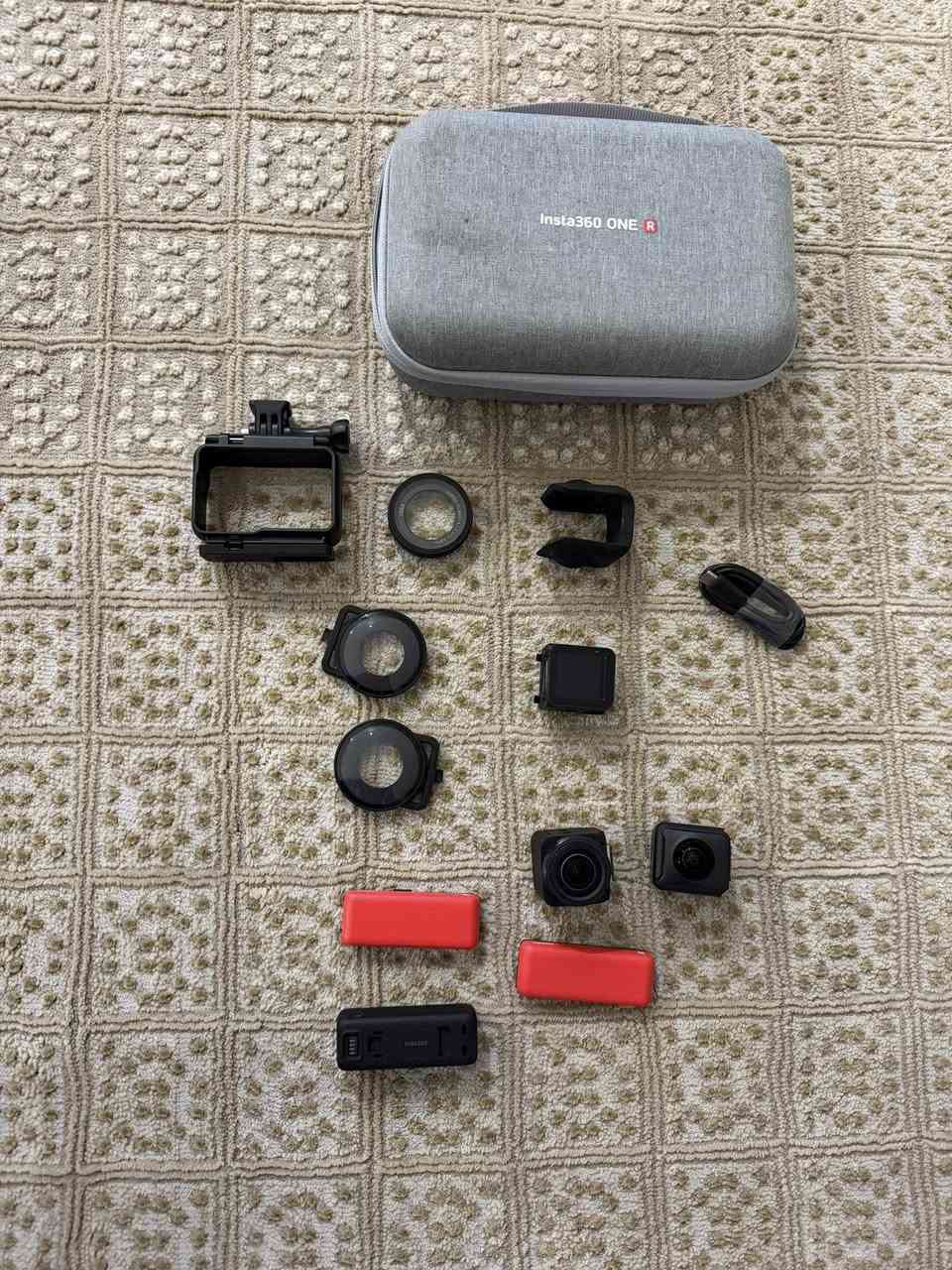 Insta 360 one R dual lenses 
كاميرا إنستا عدستين ٣٦٠ + امامية فقط وملحقاتها كاملة موضحة بالصور ، السعر المطلوب ٢٥٠ الف


**إذا كنت صاحب هذا الإعلان وتريد حذفه لأي سبب، رجاءا أرسل رسالة إلى الدعم الفني**