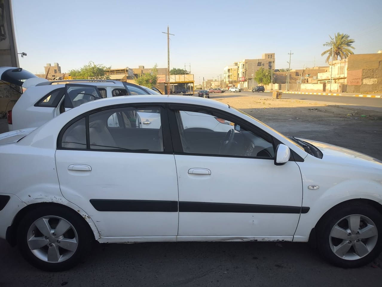 السلام عليكم 
كيه برايد ٢٠٠٩
محرك ١٦٠٠
رقم انبار بسمي 
سياره جديده كير محرك صدر تبريد كله كفاله 
بيها شويه صبغ وعندي سونار 
السعر ٧٧ وبيها مجال 
عنواني الرمادي 
***********
