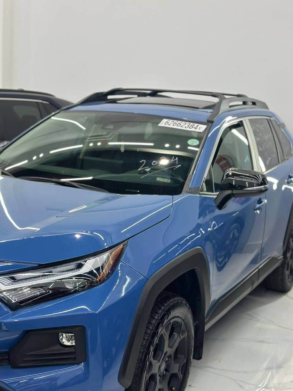 2024   RAV4
 فئه(  TRD  ( OFF ROAD طرق وعرة
الي يعرف هاي الفئة يعرف قيمتها
 📌 يعني اعلى حتى من البريميوم    
 📌   (بدون اي قطرة صبغ او تبديل ) 
  📌  اخت الكلين داخله سرقه 💯
يعني غراضها مفتوحات ومدخليها وراجعين شاديها 
  📌  ايرباكات الكل سليمات 💯
  📌 رقم اربيل الدولي الجديد بأسمي تريد تحويل او      وكاله
المواصفات :-
  📌محرك 4 سلندر 2.5 بانزين  المرغوب
  📌 ناقل حركه ( Direct Shift ECT ) ATMالمرغوب
  📌  دفع رباعي دبل AWD اختصاص طرق وعرة 
       (ثلج - رمل - طين )
         يعني الحدادية
 ( دبلات وجكات واللويات احمر بلادي شركة ياباني)
  تخم تاير جبلي بلادي شركة اليابان
  📌 اوضاع القياده ( SPORT. NORMAL .ECO ) 
  📌 حدادية رياضيه خاصه OFF ROAD نظام التعليق        على 3 اطارات
  📌 شاشه كبيرة 10.5 انج تدعم كار بلي وانرويد اوتو
  📌رادار أمامي + فرامل طوارئ
  📌 كشنات جلد تبريد + تفئه
  📌تنبيه خروج عن المسار
   📌مثبت سرعة ذكي
   📌كشف المشاة والدراجات
   📌مساعد توجيه الطوارئ
   📌 فتحه سقف سلايد
   📌 شاحن لاسلكي 
 بعد بيها هواي مواصفات متنعد  
       ————————————————-
السعر المطلوب 275$ وبيها مجال
قبل التعليق اقره هاي الملاحظه عزيزي
( داخله كلين بدون صبغ + بدون تبديل ) 
طلب صور الحادث والسعر ..  الاتصال
 📌  *********** 📌

