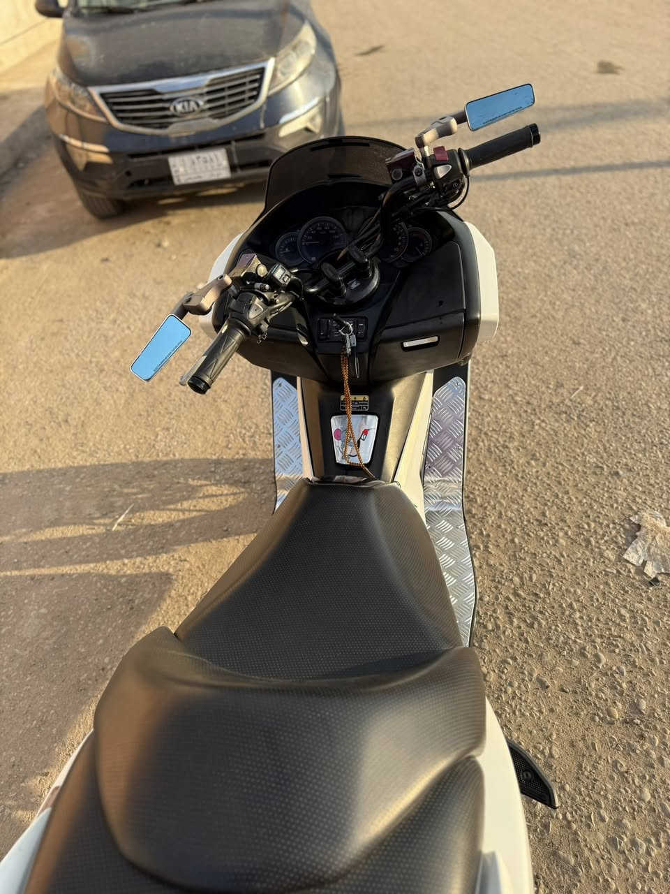 اسلام عليكم دراجه 012 للبيع مكاني ميسان دراجه جديده وكاله وكله شغال بيهه مكاتبه فقط مكاني ميسان وليريده توصيل هوه خلي يجي وياخذهه راسلني خاص او واتساب *********** بيك خير وتدلل
